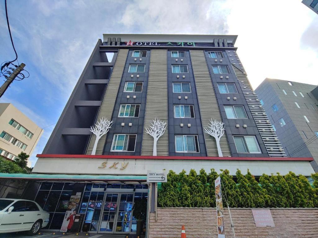 Sky Hotel Changwon Exterior photo