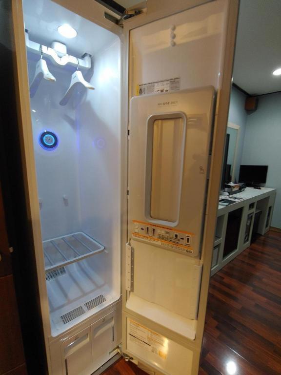 Sky Hotel Changwon Exterior photo